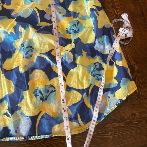 Liz Claiborne Blue and Yellow Patterned Blouse - Picture 6 of 6